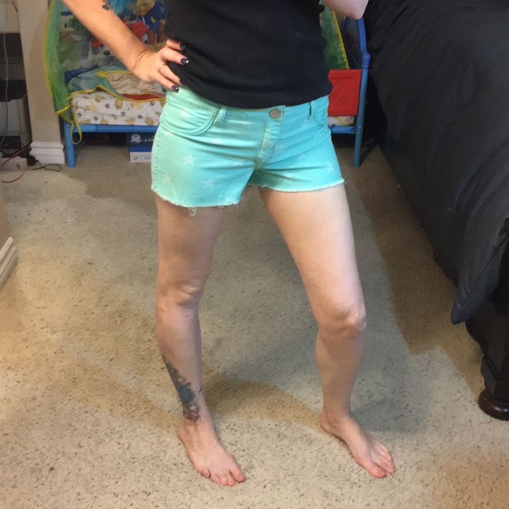Great cond Reversible Jean shorts